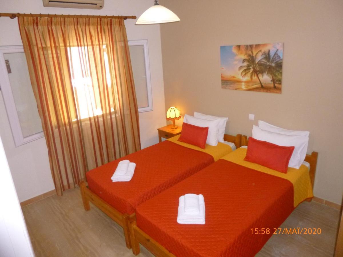 Bungalows Niki Acharavi  Luaran gambar